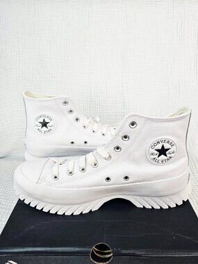 😍NWT😍 Converse Chuck Taylor All Star Lugged 2.0 Leather High Top Size 10.5